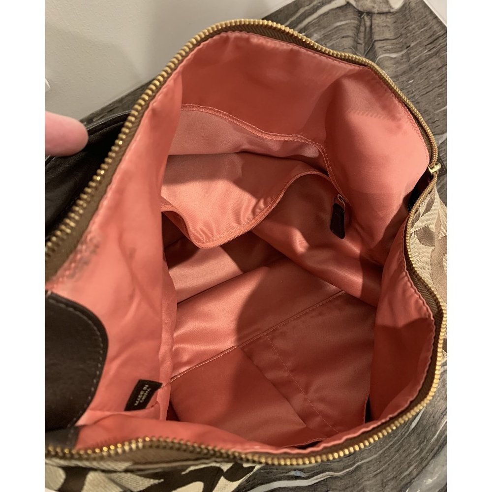 Coach Hobo Bag w/front pocket - Picture 4 of 5